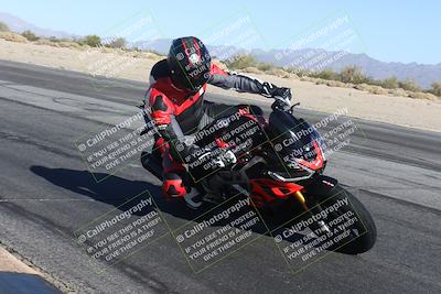 media/Dec-01-2025-Moto Forza (Mon) [[2daa91e15f]]/2-Intermediate Group/Session 4 (Turn 10 Inside)/